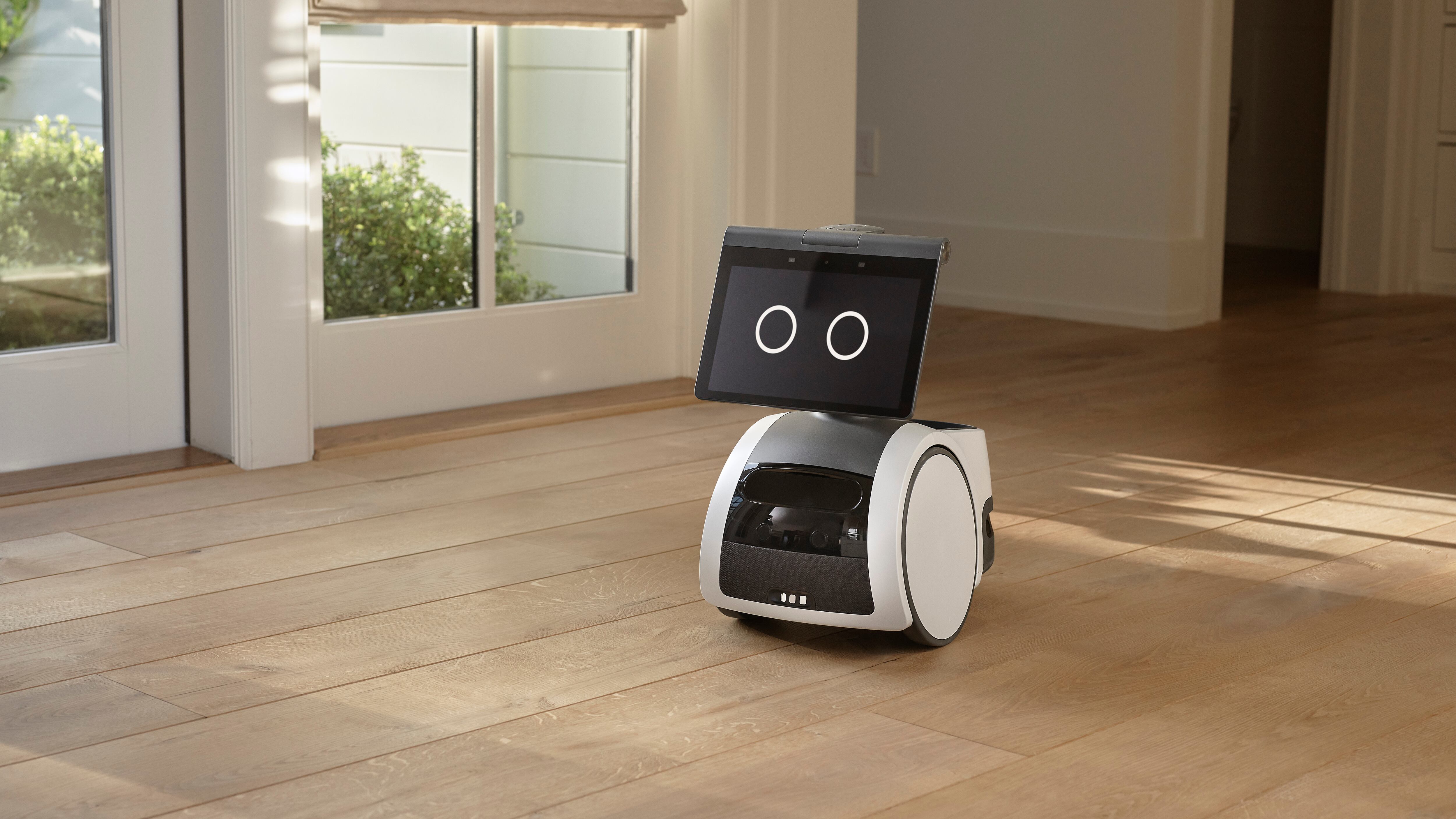 Alexa? Ora ti segue per casa: arriva Astro