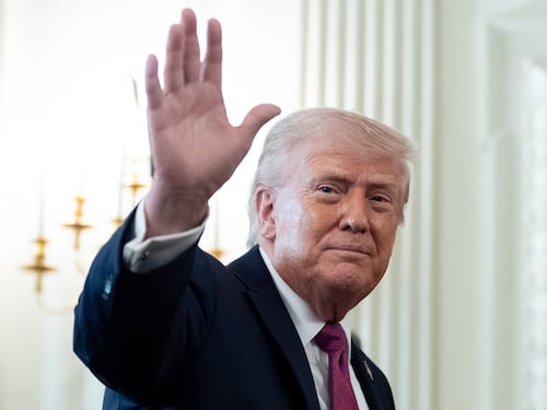 I media americani evocano lo spettro di Carter e Obama. "Donald? Uno sprovveduto"