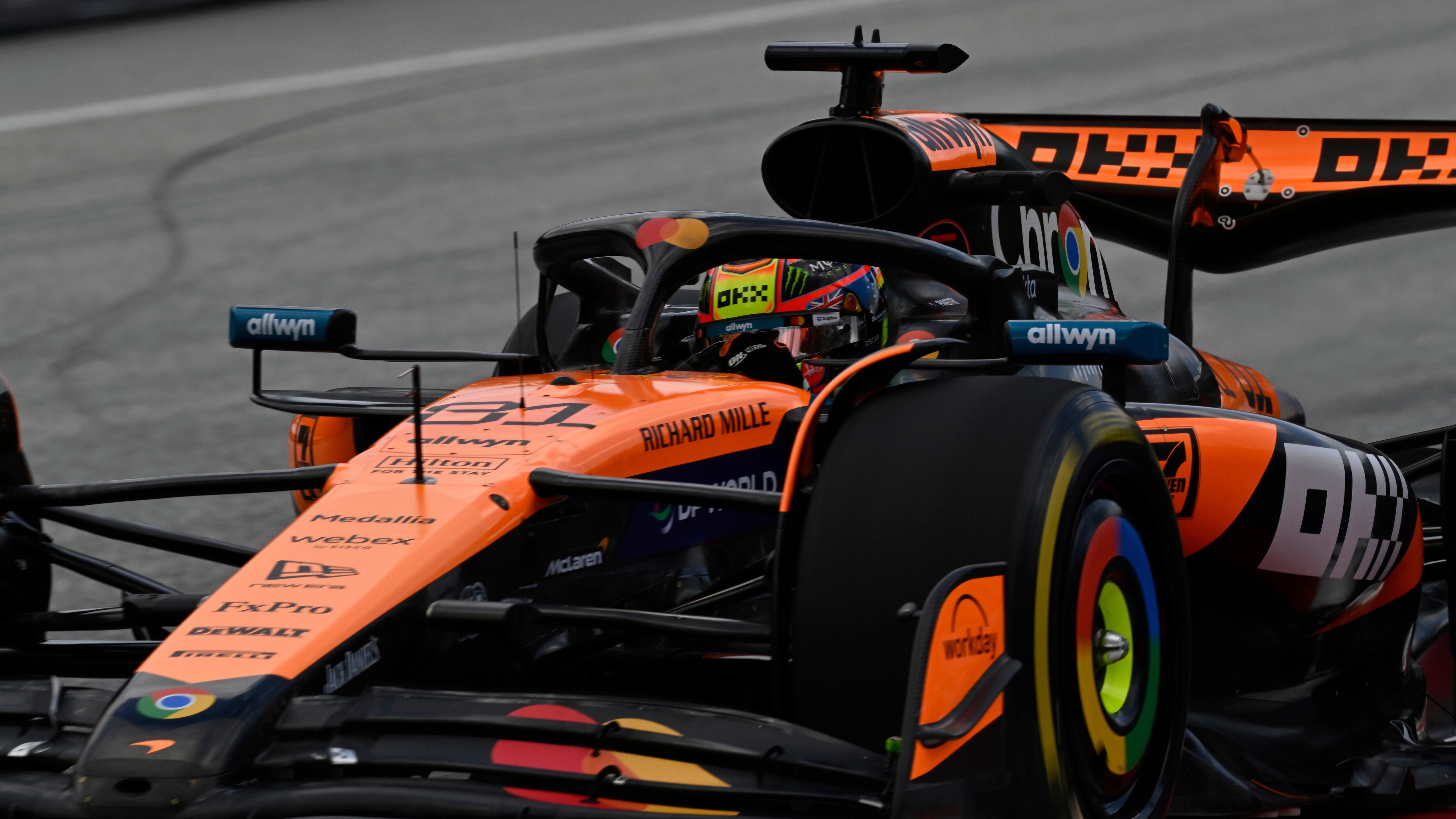 F1, in Austria McLaren più veloci nelle libere. Ferrari, buono il passo gara di Leclerc