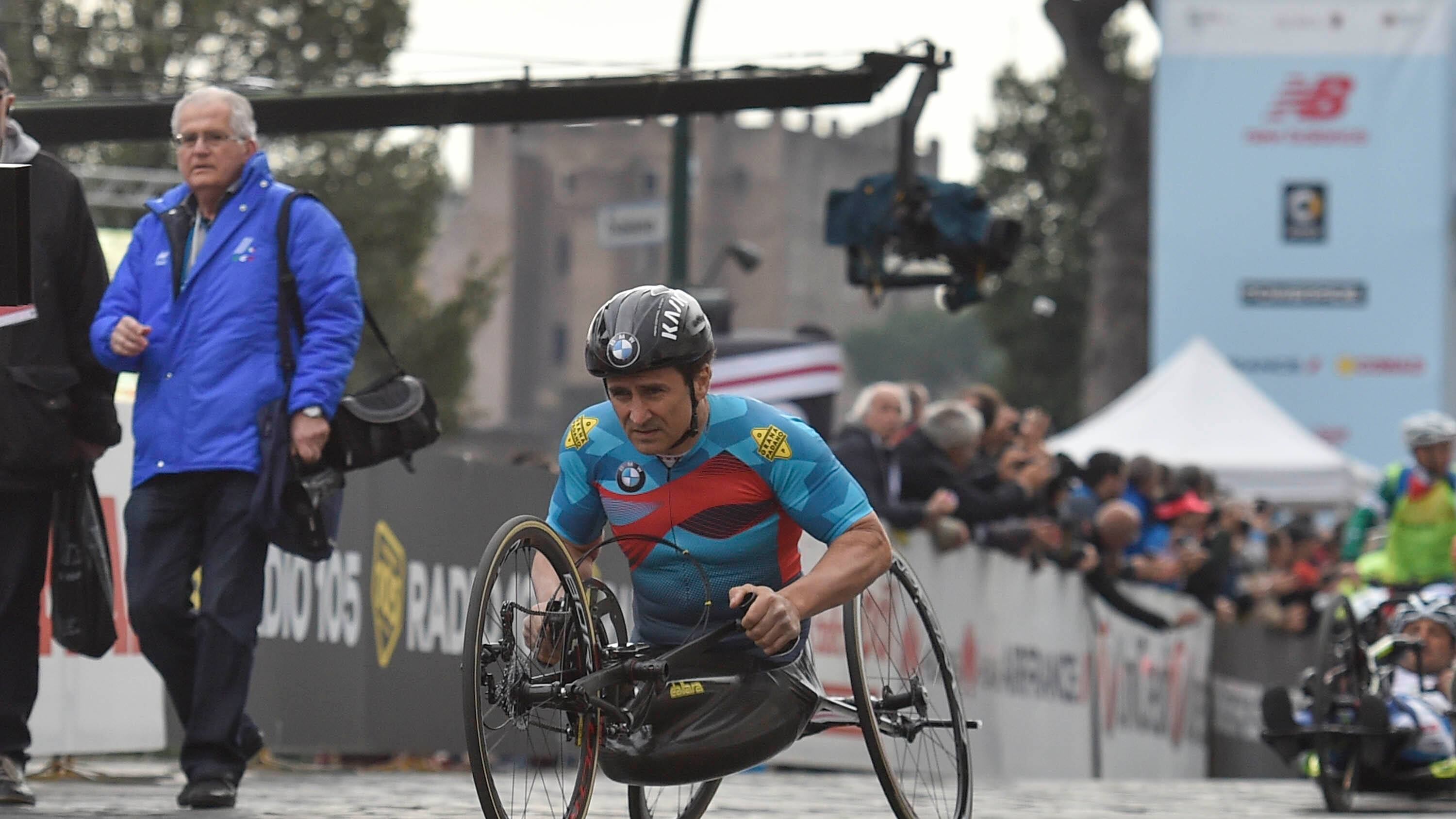 Zanardi in come, rischia la vista. "Progressi? Saranno lentissimi"