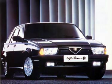 Alfa 75: guarda la gallery 9