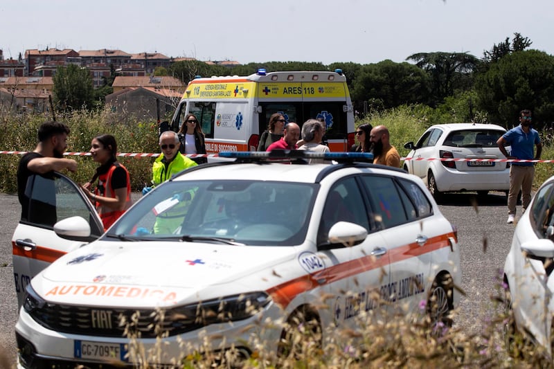Omicidio-suicidio di Roma: l'arrivo della scientifica e il ritrovamento dell'auto dell'assassino 9