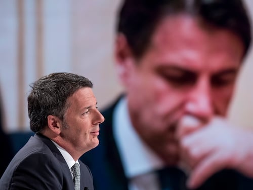La scelta di Renzi: potere e poltrone. Salva Giuseppi e affossa Draghi