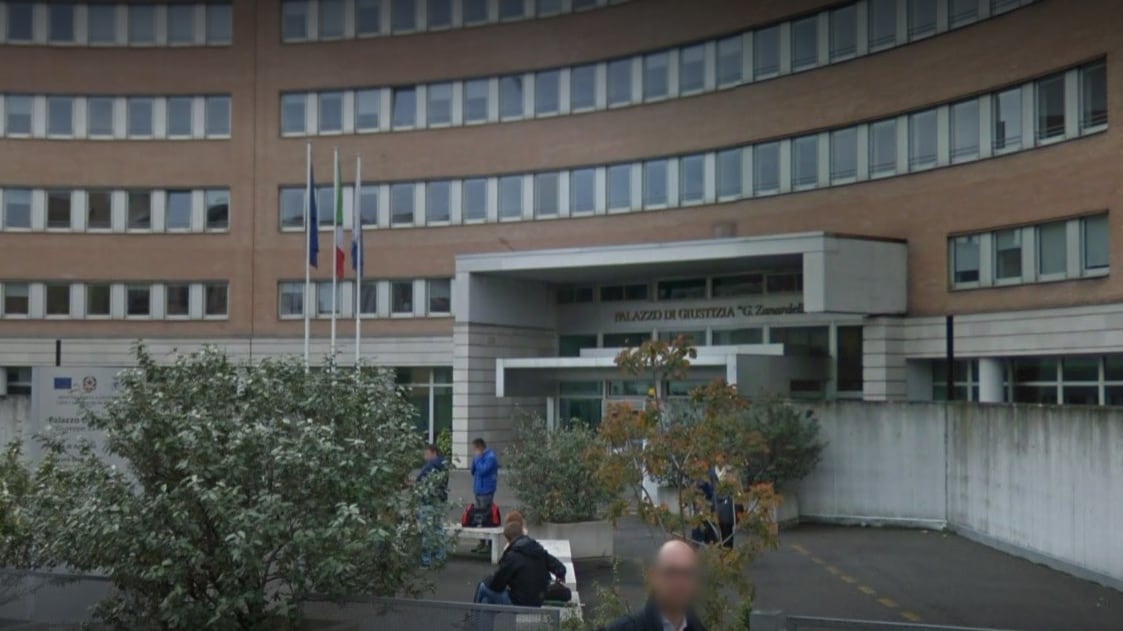 Brescia, marocchino ubriaco aggredisce moglie incinta: arrestato