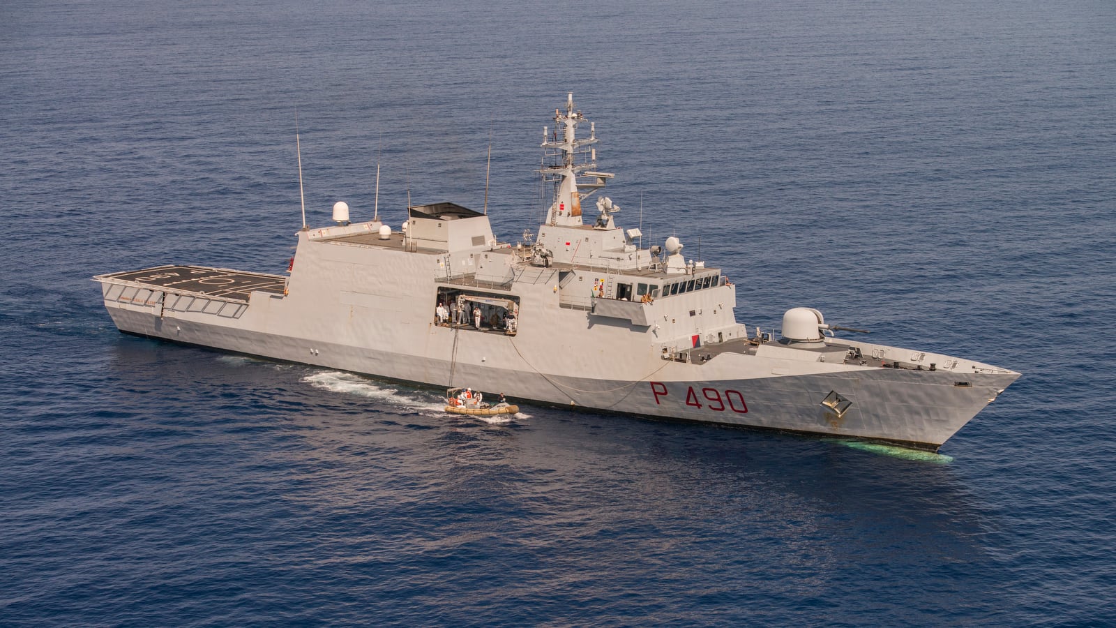 Migranti, bollinato il ddl che introduce il blocco navale: cos’è e come funziona