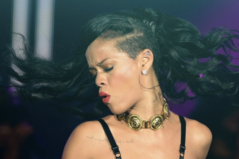 Rihanna sexy in copertina: "Sesso senza amore, mi sento vuota" 43