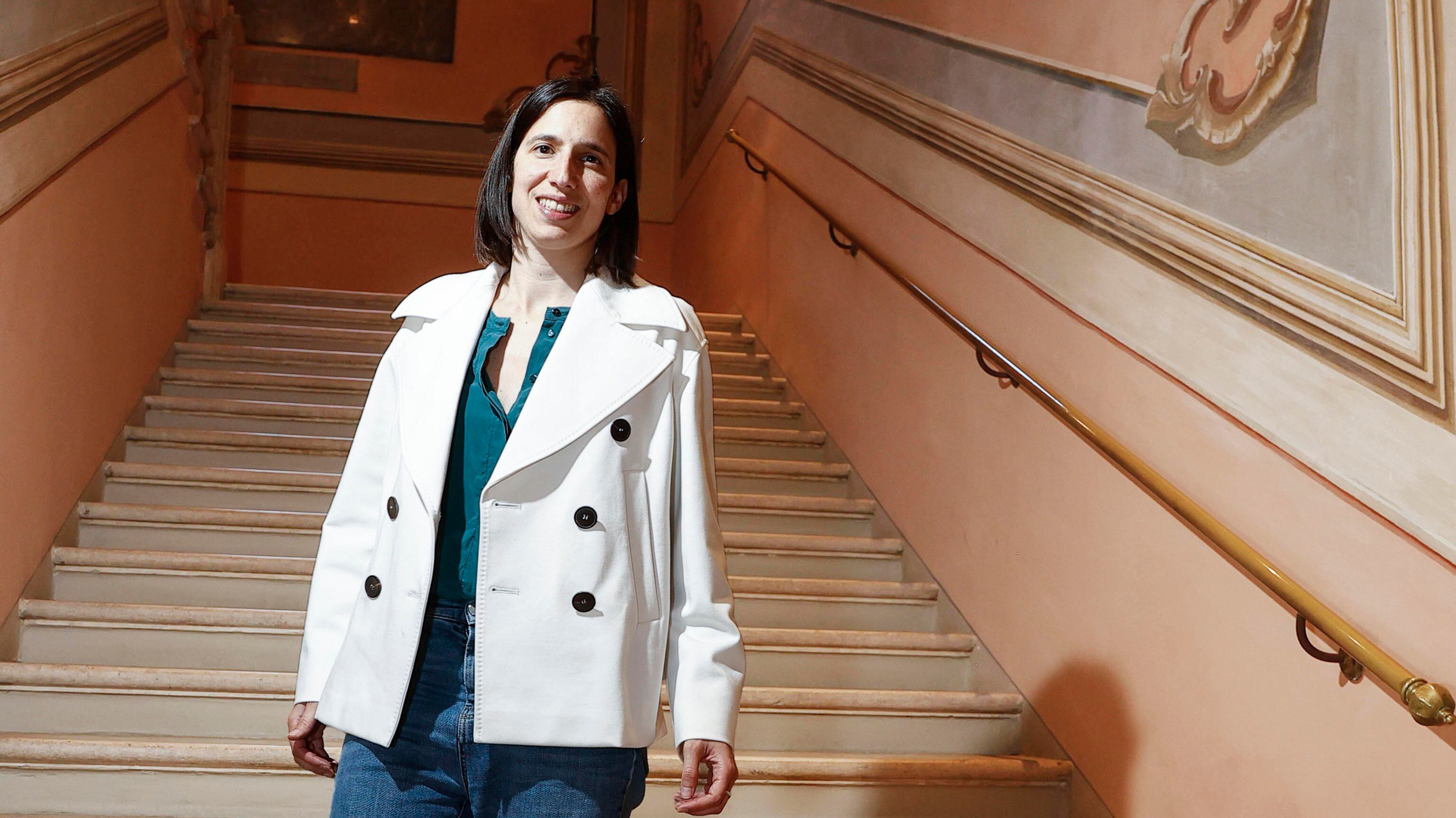 La cena (radical) chic di Elly Schlein