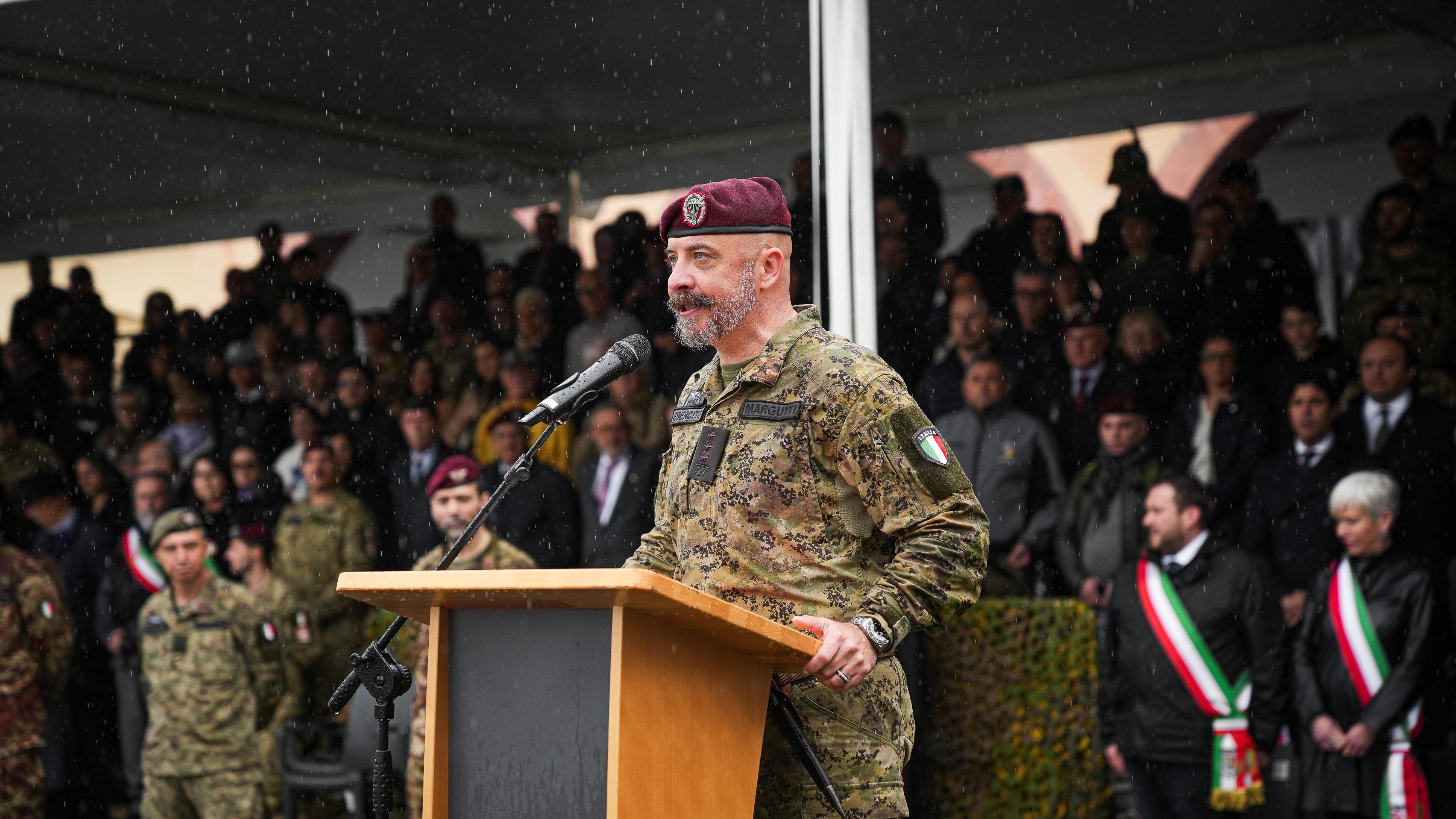 Alla caserma "Carlo Pisacane" celebrati gli 80 anni dell'Operazione Harring e il 25esimo anniversario del RRAO