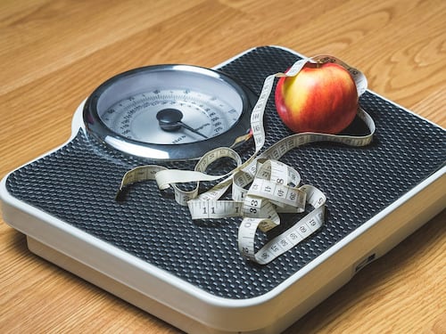 Usare troppo lo smartphone aumenta il rischio di obesità