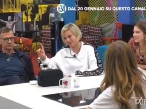Antonella Elia: "La pole dance dei Ferragnez? Lui un babbuino"