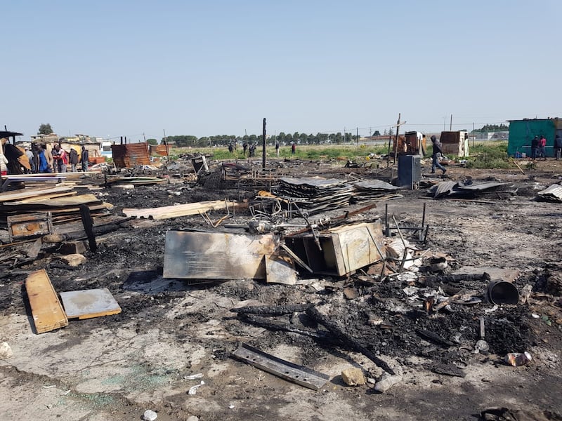 Borgo Mezzanone, la baraccopoli dopo l'incendio 10