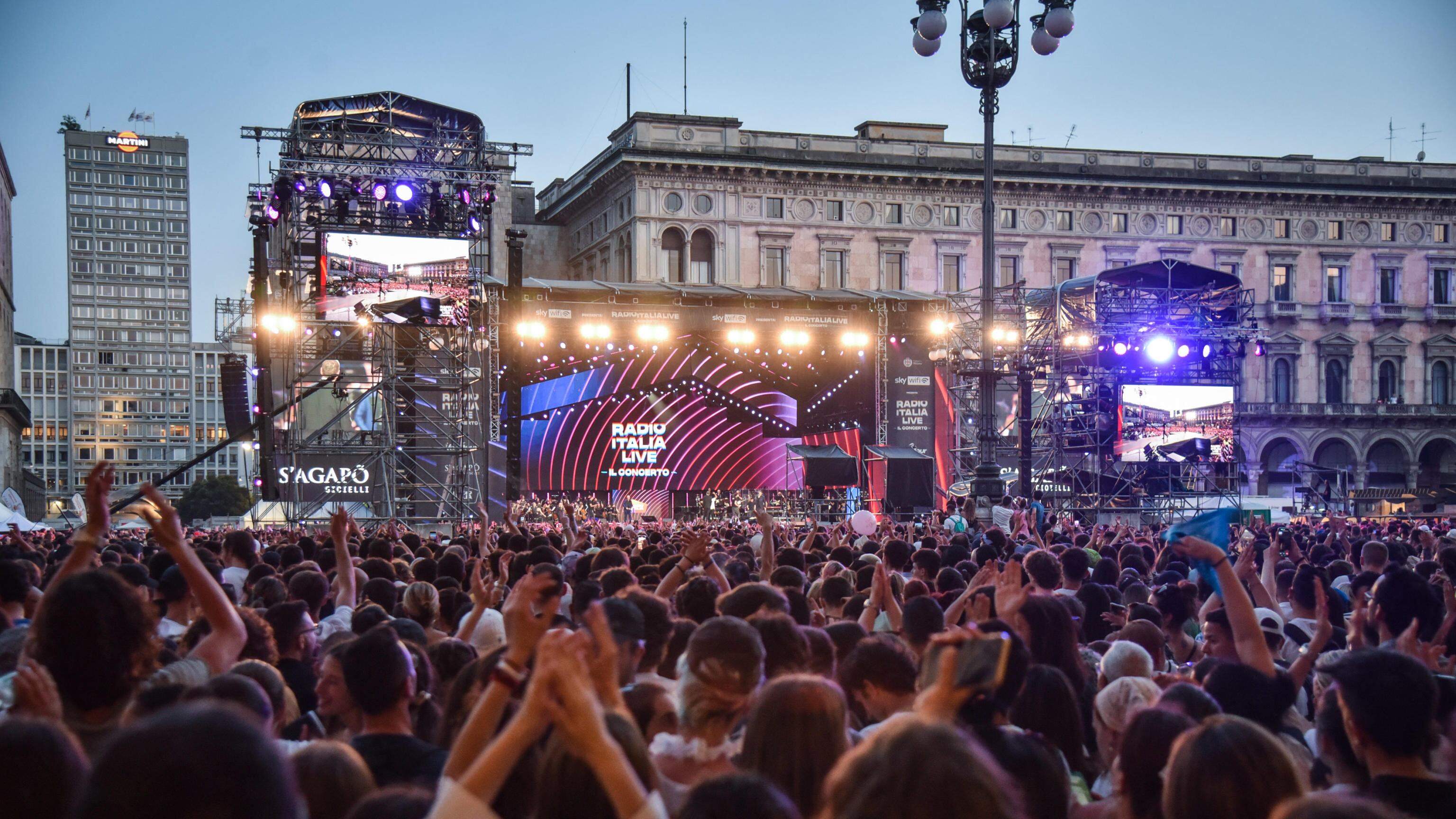 Domani in Duomo ritorna il concertone Elodie, Ferro, Lauro: è festa con 10 artisti
