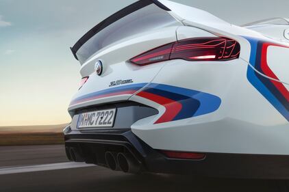 Nuova Bmw 3.0 CSL, edizione limitata. Ecco le immagini 2