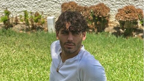 Alberto Urso ha cambiato look, la foto su Instagram