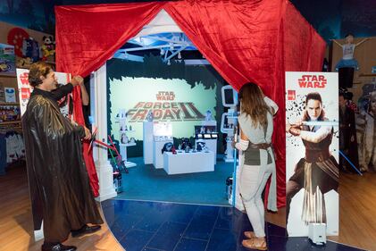 Aldo Montano e Irene Vecchi "jedi" per il Force Friday 8