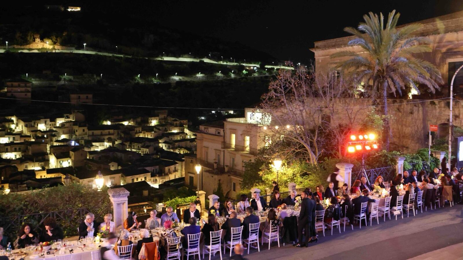 "100 a Tavola 2026": Modica, Ragusa e Comiso celebrano la cucina d'autore