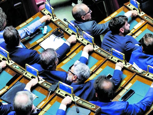 Legge elettorale, sberla alla sinistra. La maggioranza ottiene altri 7 voti