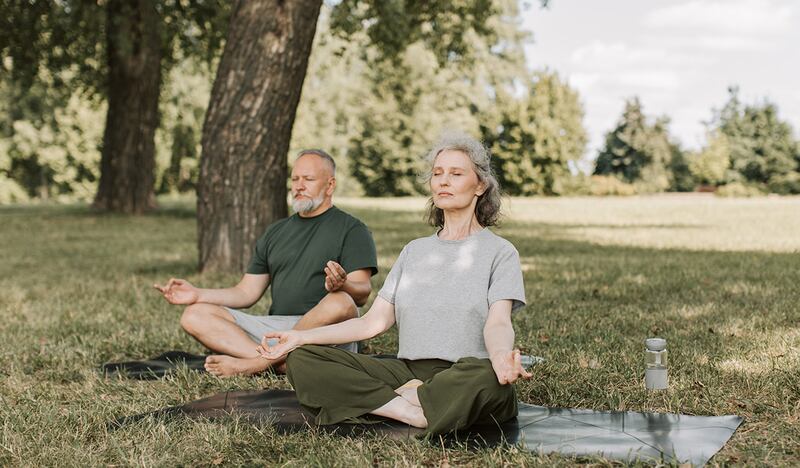 Coppia over yoga