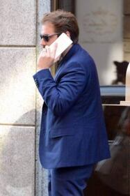 Tommaso Trussardi in gioielleria: avrà comprato qualcosa per Hunziker? 3