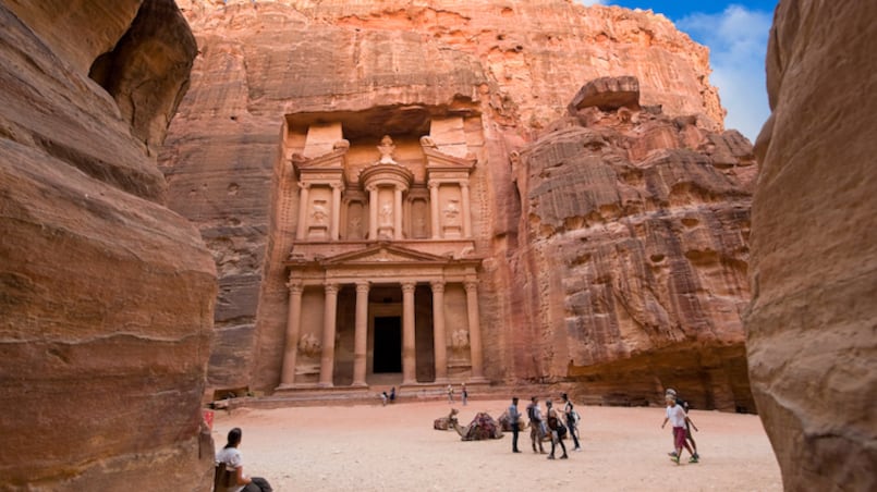Un volo di 25 metri: turista italiano muore a Petra