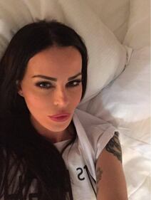 Nina Moric, foto hot con il fidanzato per il Fertility Day 20
