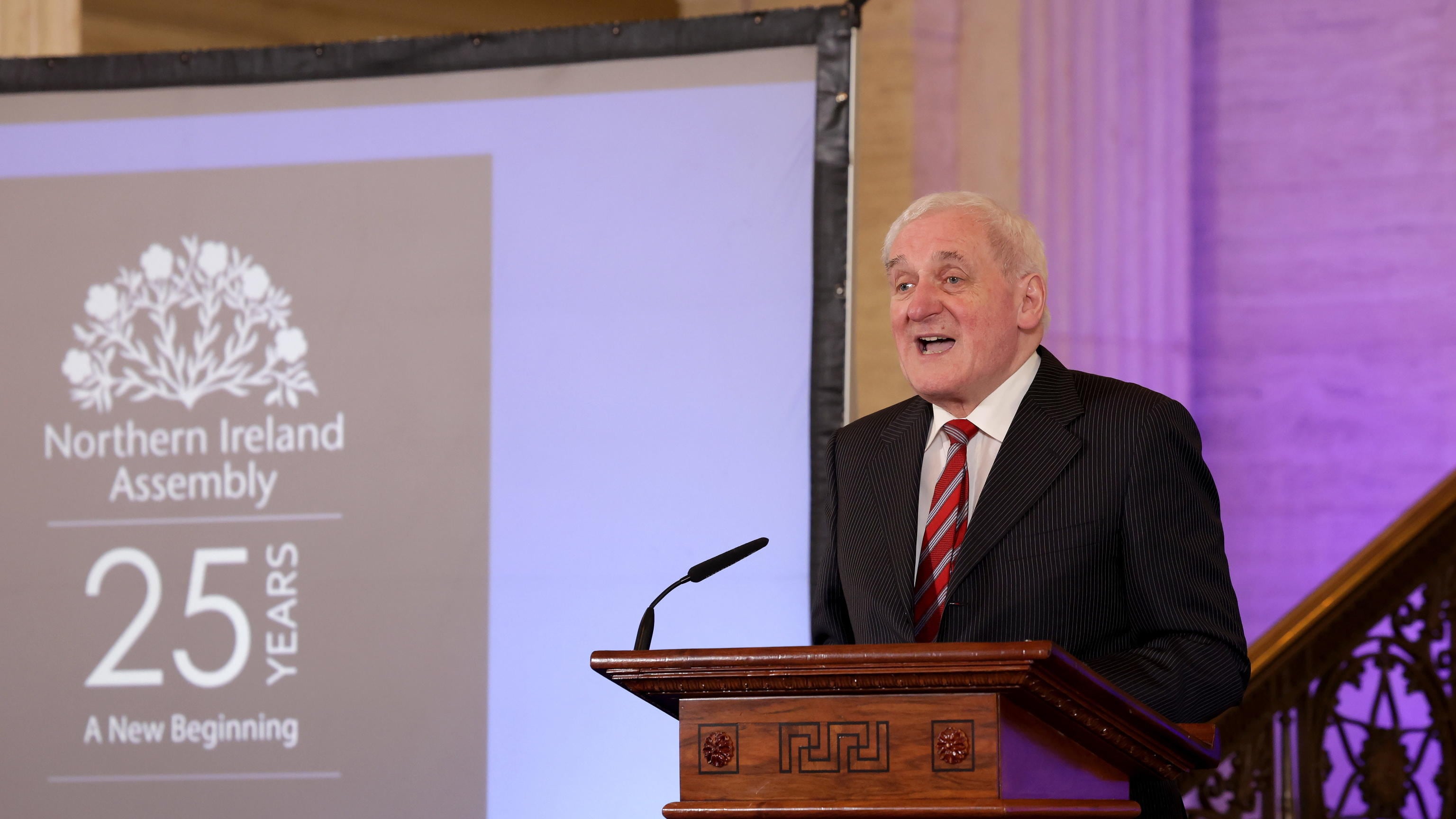 Belfast, minaccia New Ira "Alto rischio di attentati"