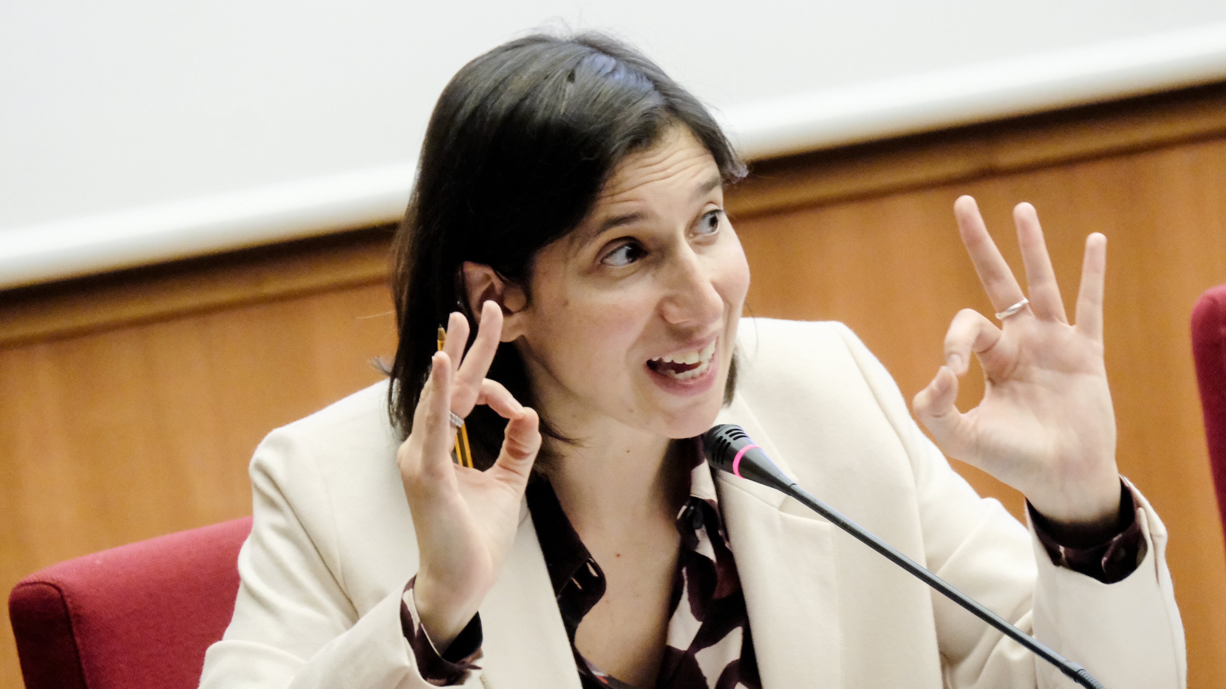 Lo schiaffo di Schlein al Pd, la follia di Veltroni e Kate: quindi, oggi...
