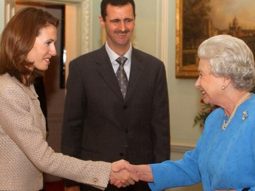 La ritorsione degli inglesi contro Assad. "Via la cittadinanza alla moglie"