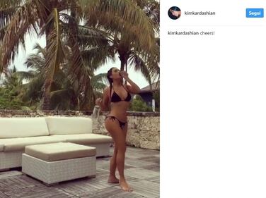 Kim Kardashian bollente in tanga 8