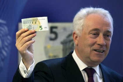 Ecco la nuova banconota da 5 euro 3