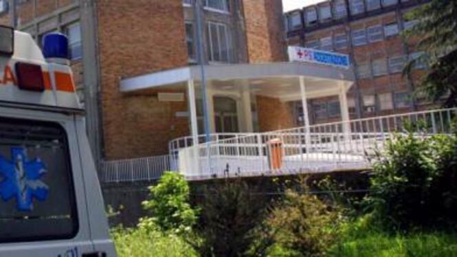 Asti, bimbo di 15 mesi muore travolto dall'auto della zia