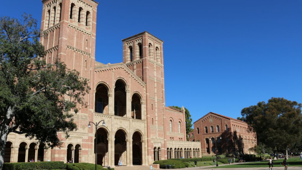 Milano è in California: visitando l'università spunta Sant'Ambrogio