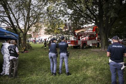 Uomo trovato morto impiccato a Milano 1