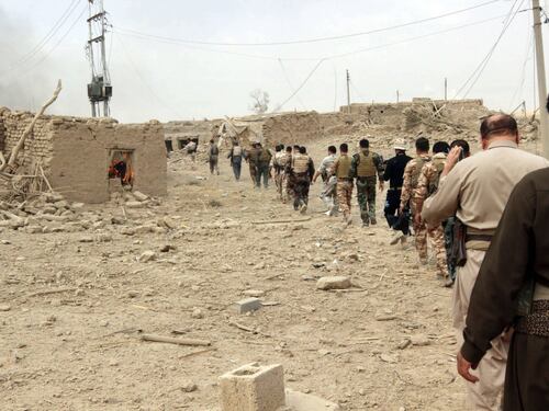 Per drenare le finanze dell'Isis Baghdad blocca stipendi e pensioni