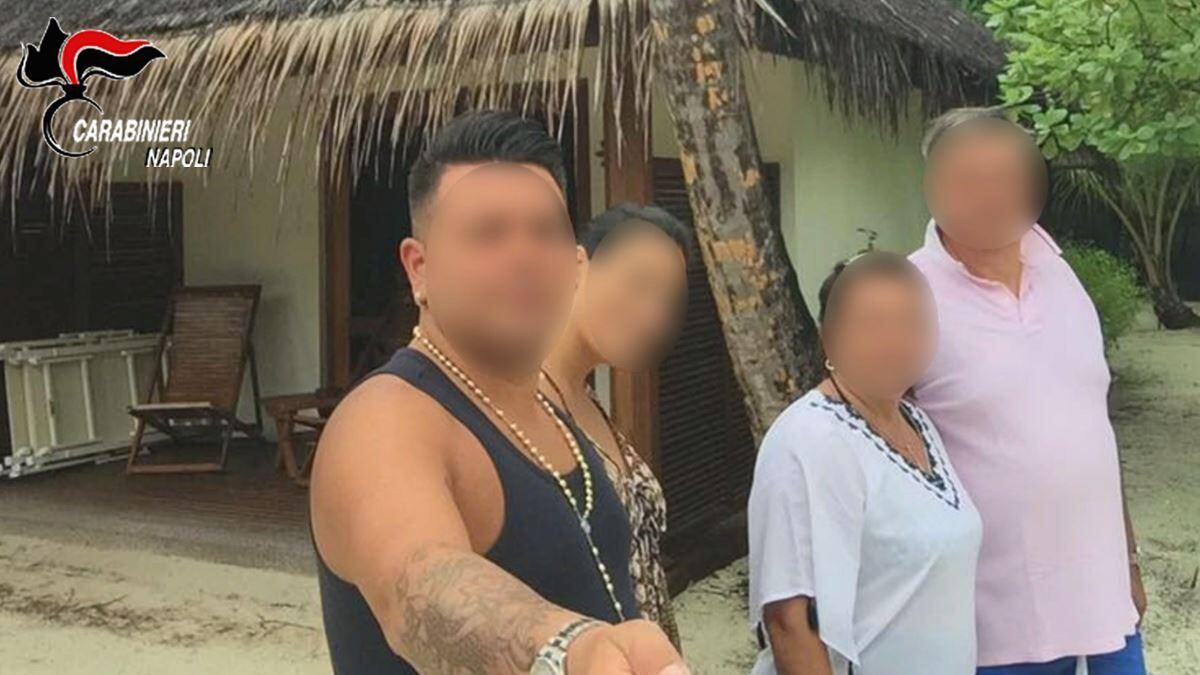 Alle Maldive con i soldi dei furti. "Facciamo 4mila euro al mese"