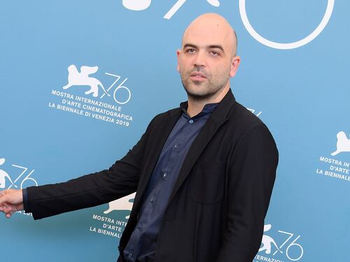 Saviano "scappa", Scanzi potente e Buffon: quindi, oggi...