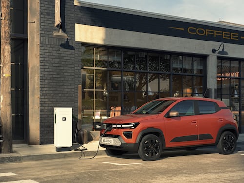 Dacia Spring è più leggera, efficiente e potente: la perfetta elettrica da città