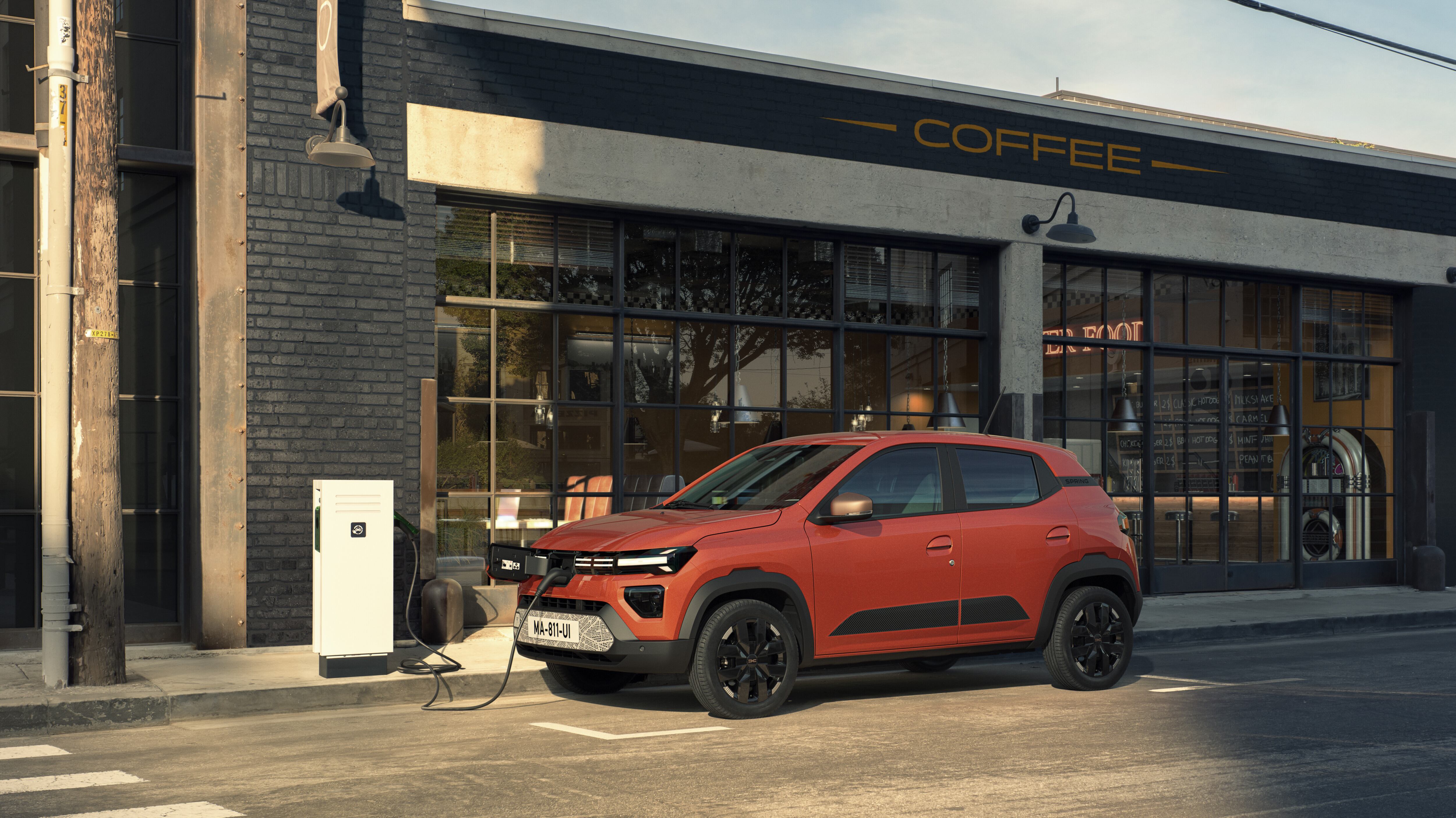 Dacia Spring è più leggera, efficiente e potente: la perfetta elettrica da città