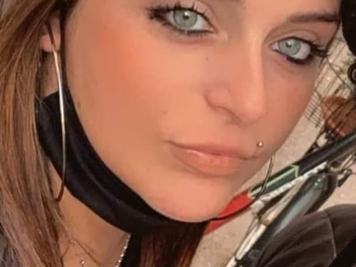 Spara e uccide l'ex fidanzata parrucchiera: fermato l'assassino