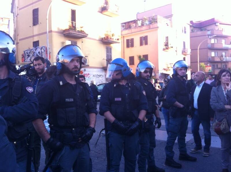 Corteo anti-rom di via Battistini a Roma 3