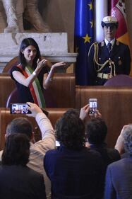 La prima seduta dell'era Raggi 2