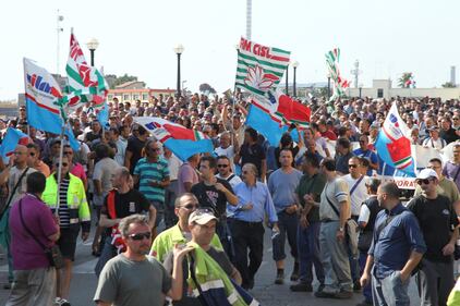 Taranto, protesta dell'Ilva