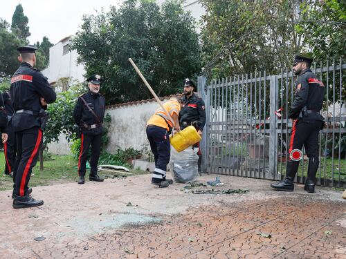 Pedinamenti e miccia a mano: così hanno messo la bomba a Ranucci