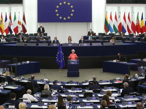 Alta tensione tra Ue e Polonia. Von der Leyen: "Stop ai fondi". Varsavia: "Come il terzo Reich"