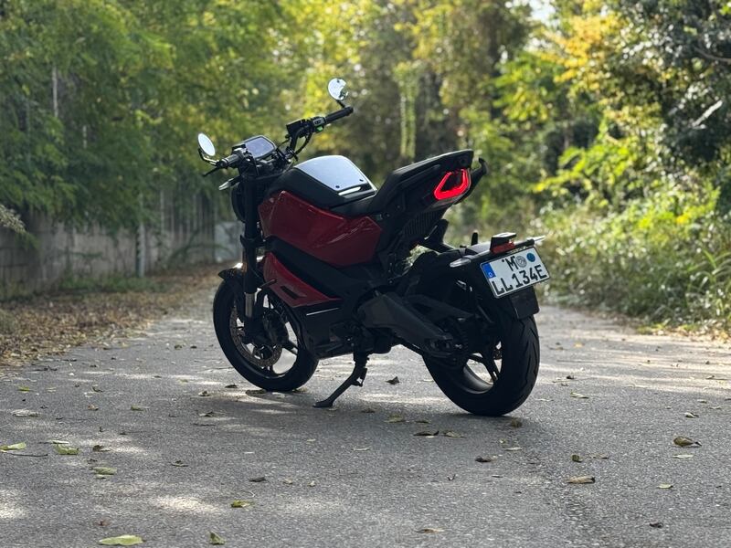 Niu RQi Sport: guarda la gallery della moto elettrica sportiva 1