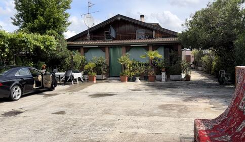 Casseforti abbandonate e illegalità: ma il Comune di Milano ignora il degrado del campo rom 2