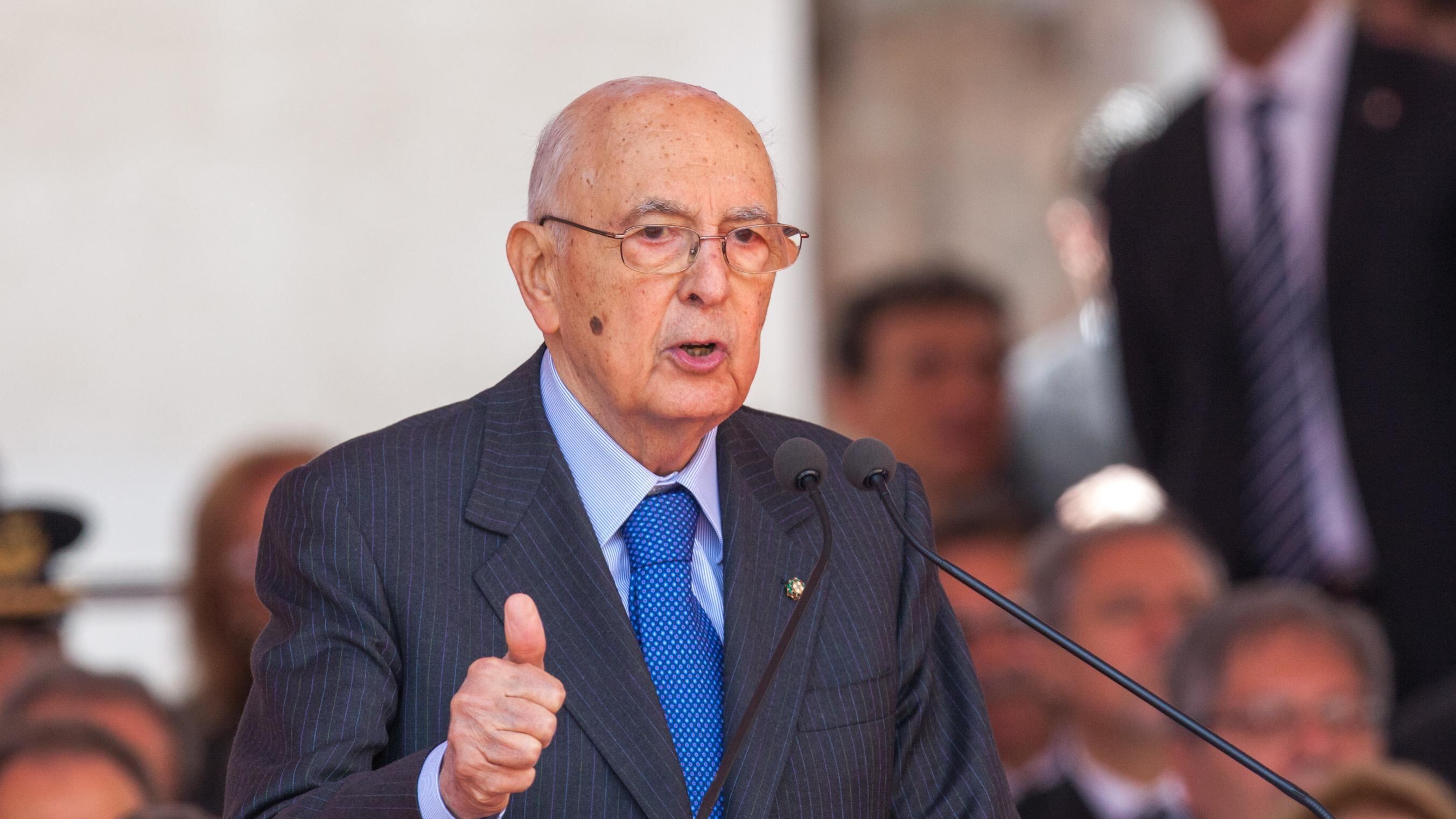 Il Colle sfida i mercati e blinda la legislatura: il premier deve restare