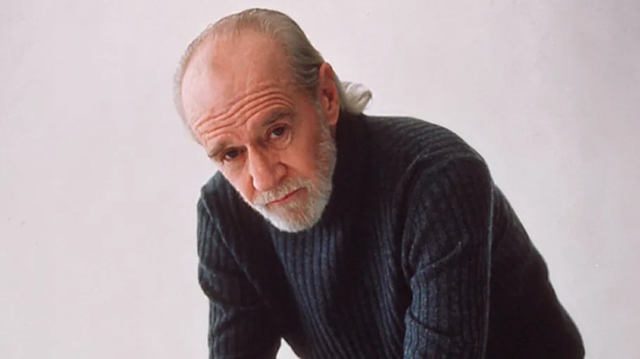 George Carlin "resuscitato" dall'intelligenza artificiale. E scoppia la polemica