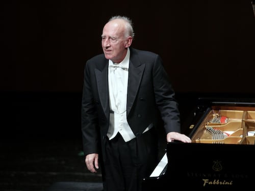 Il tocco senza fronzoli di un pianista leggendario. "Avrei voluto conoscere tanta altra musica..."