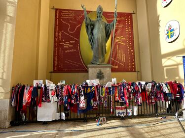 L'ultimo saluto a Gigi Riva: le immagini dei funerali solenni della leggenda del Cagliari e del calcio italiano 13